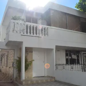  Сasa de vacaciones Paradise House Vacation One Block From Castillo Grande Casa Paraiso